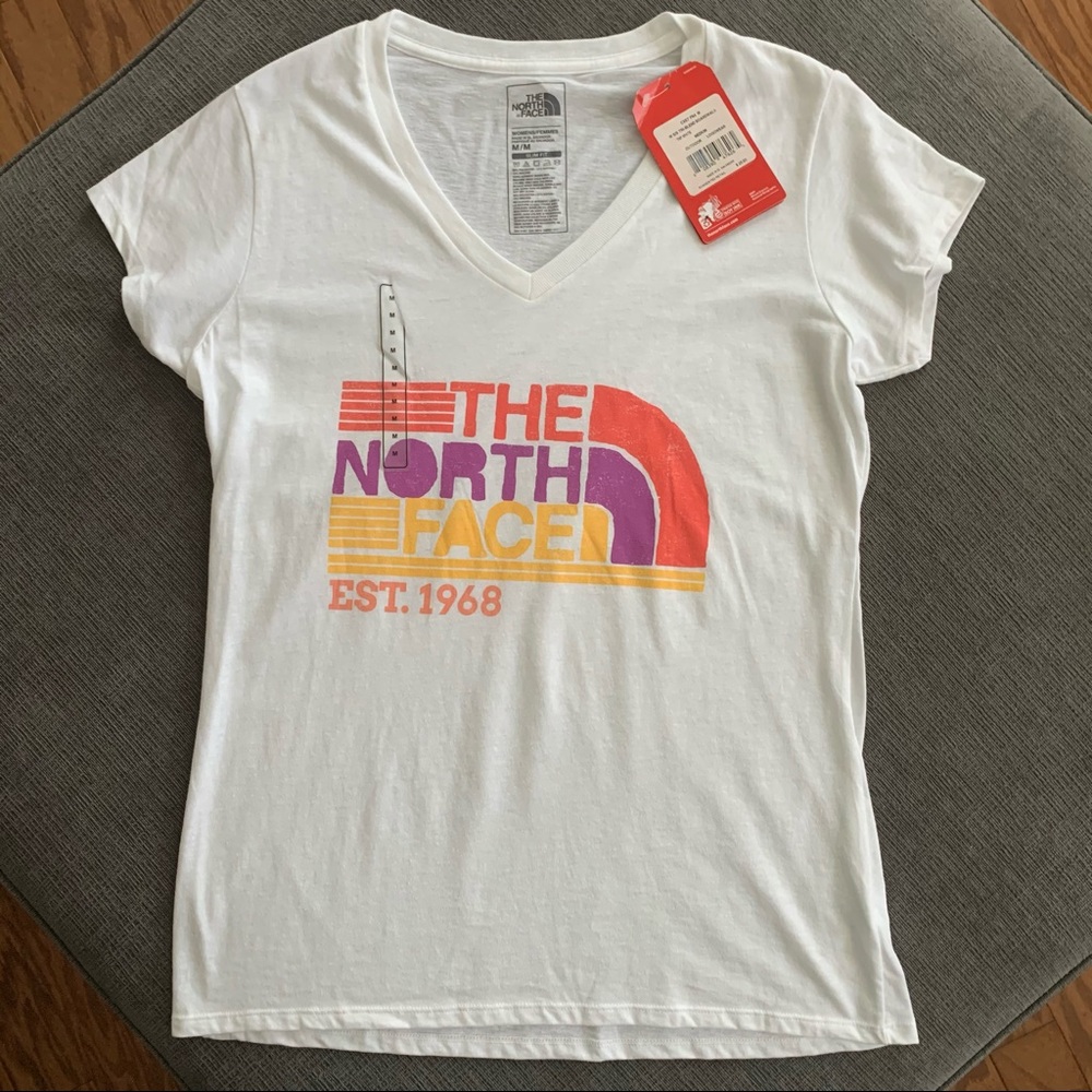 NWT THE NORTH FACE Size M Vintage tri-blend tee